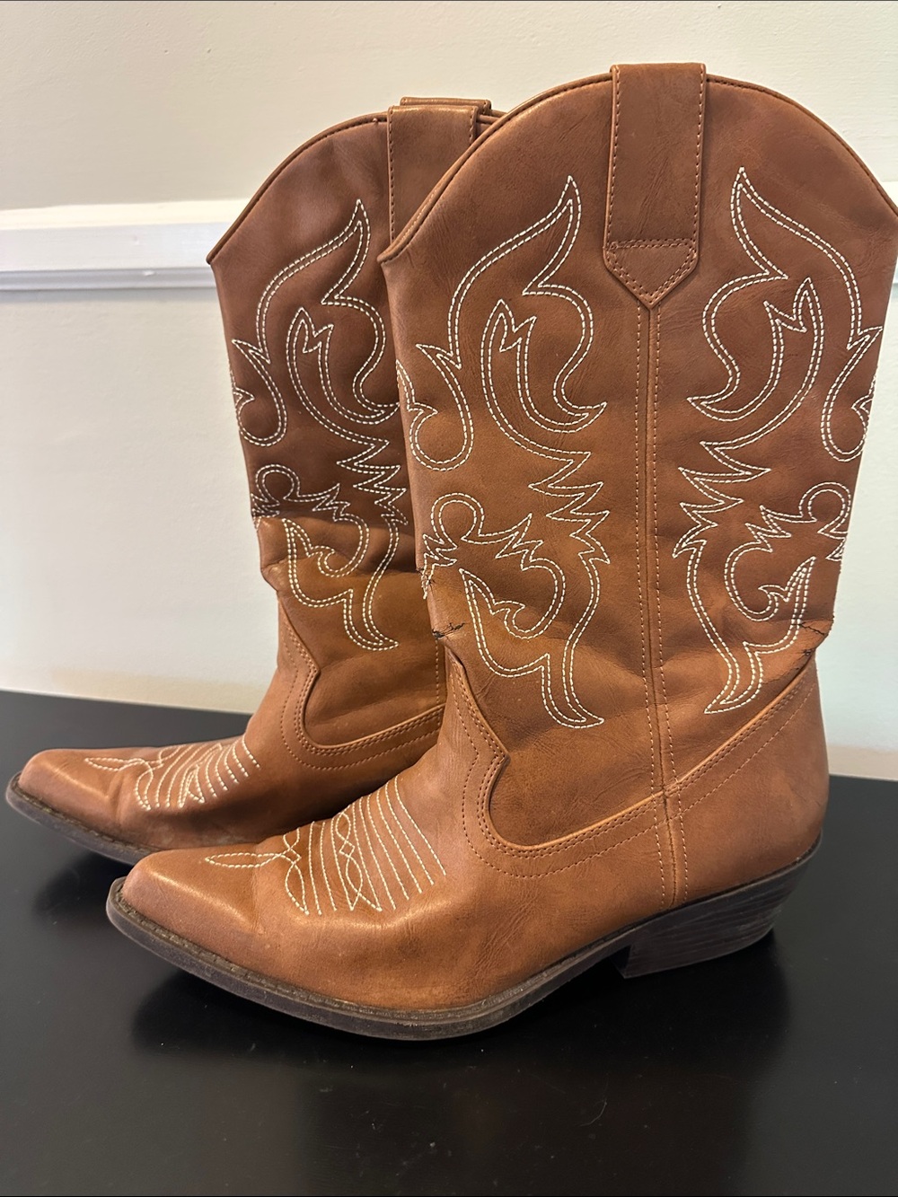Tan Western Boots with White Stitch Detail